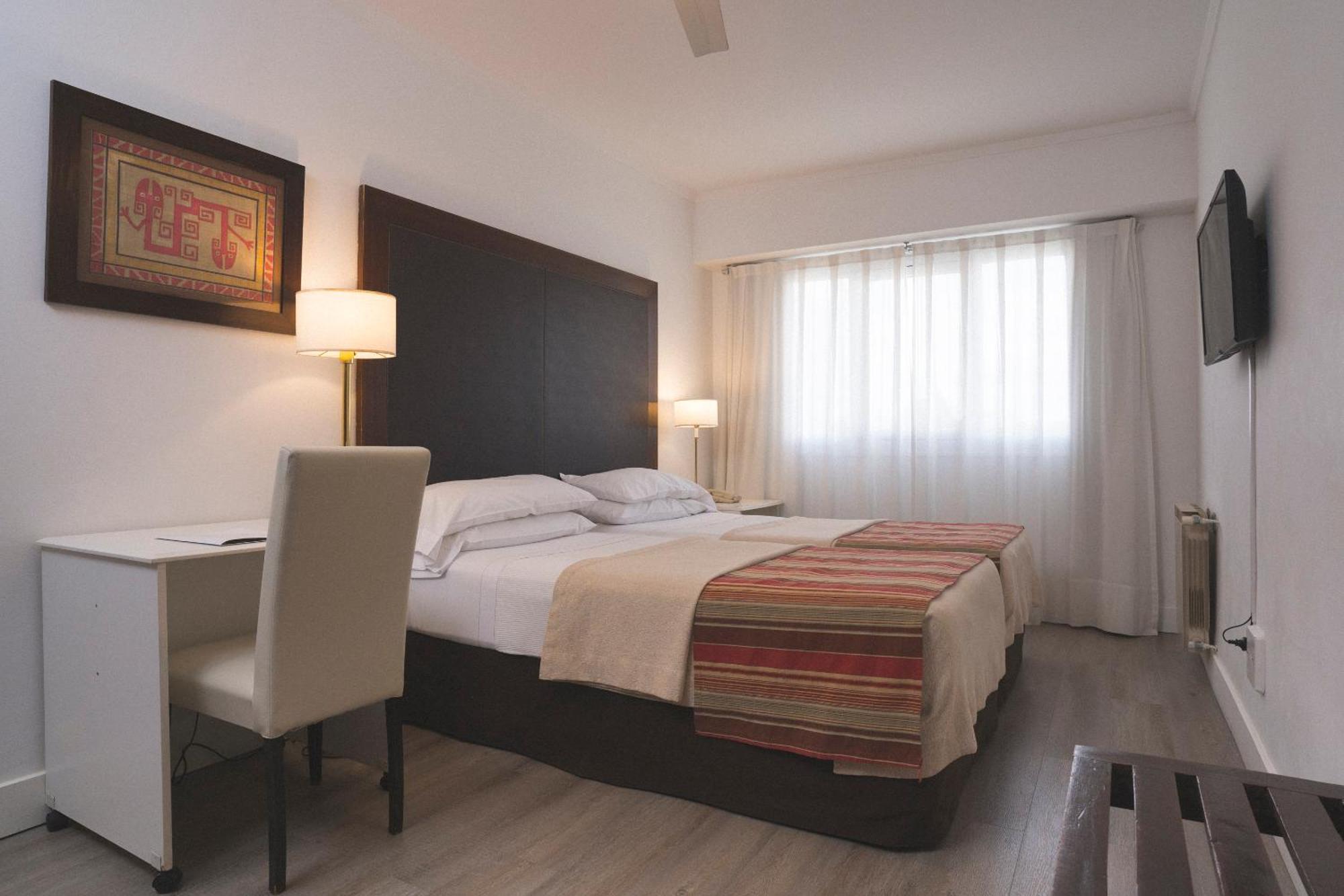 Hotel Tolosa Πουέρτο Μαντρίν Δωμάτιο φωτογραφία