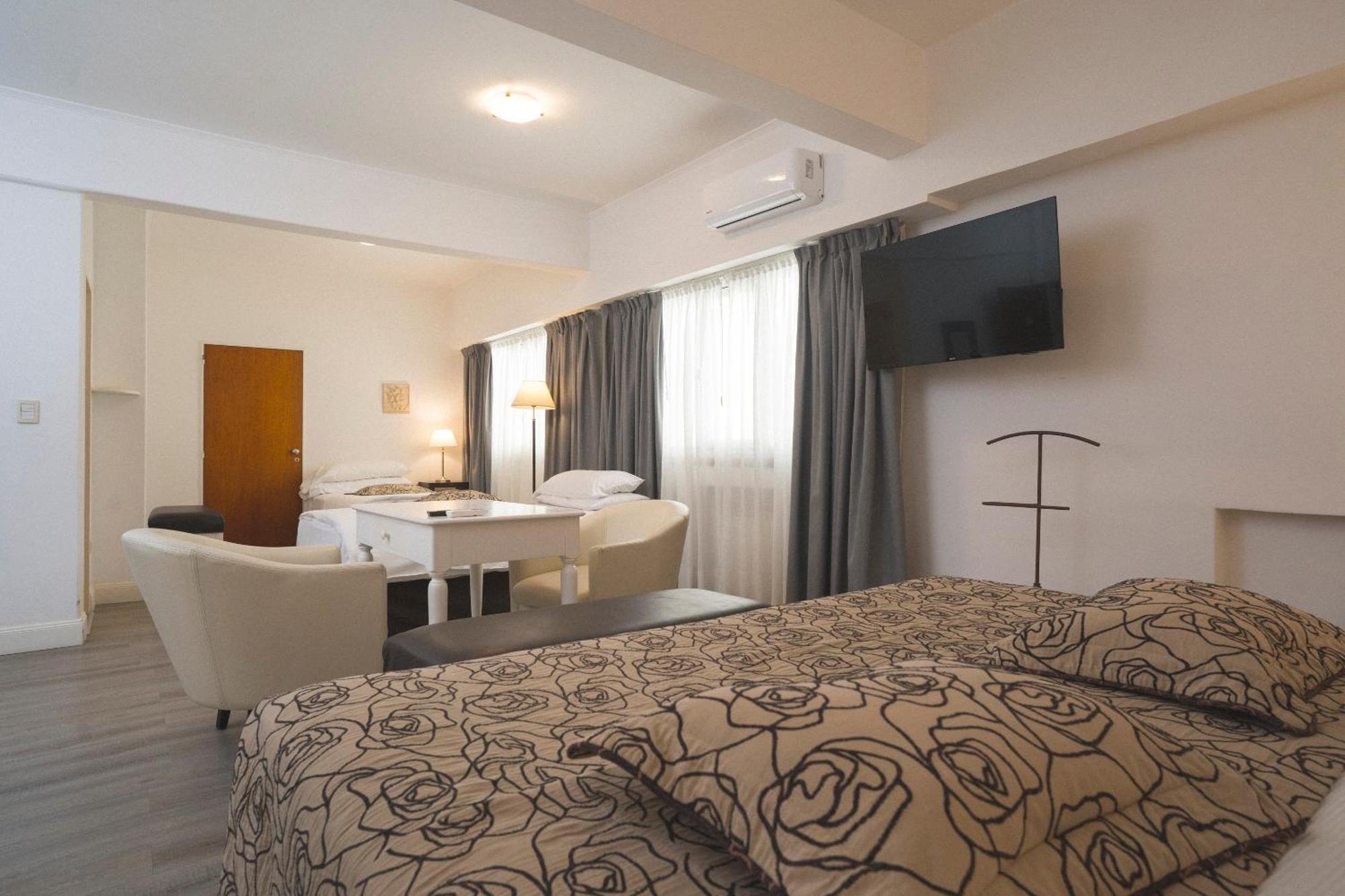 Hotel Tolosa Πουέρτο Μαντρίν Δωμάτιο φωτογραφία